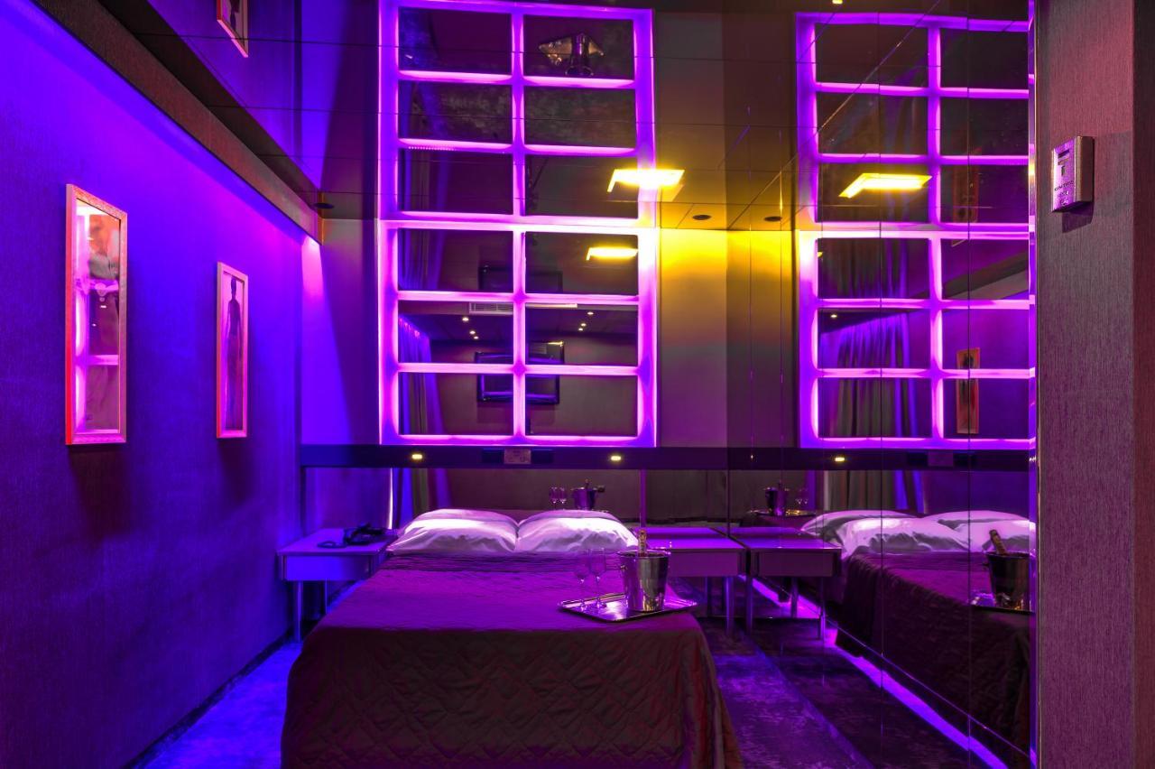 Alfa Hotel Skaramangás Esterno foto