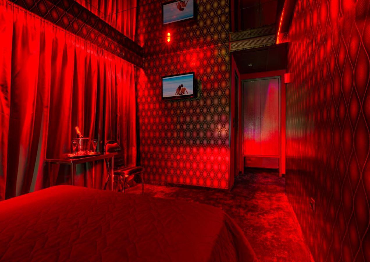 Alfa Hotel Skaramangás Esterno foto