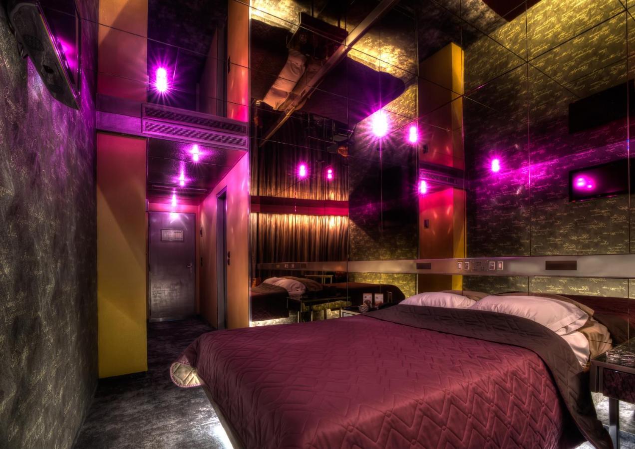 Alfa Hotel Skaramangás Esterno foto