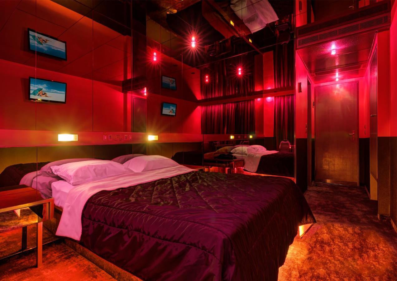 Alfa Hotel Skaramangás Esterno foto